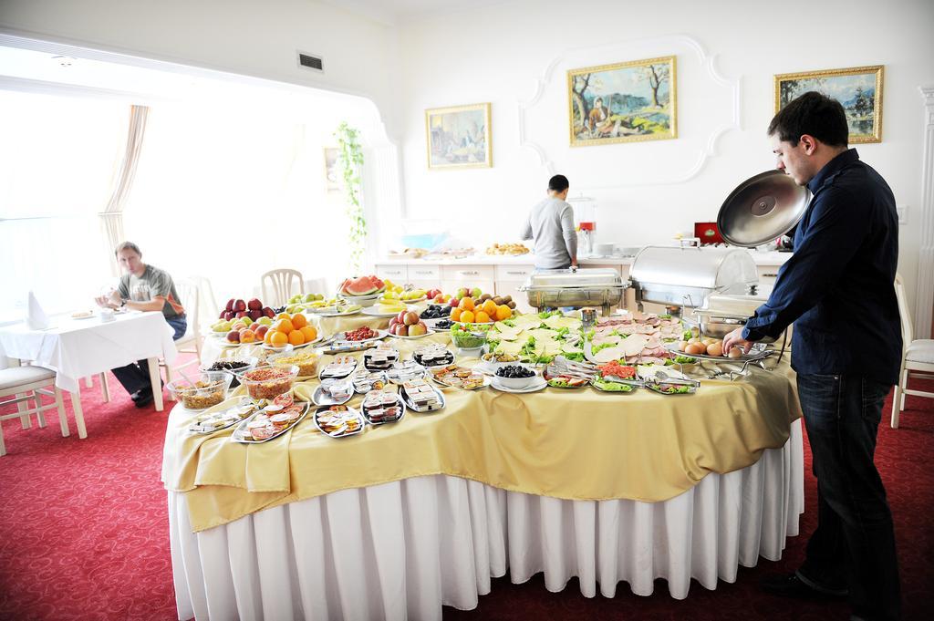 Hotel Victory Prisztina Zewnętrze zdjęcie