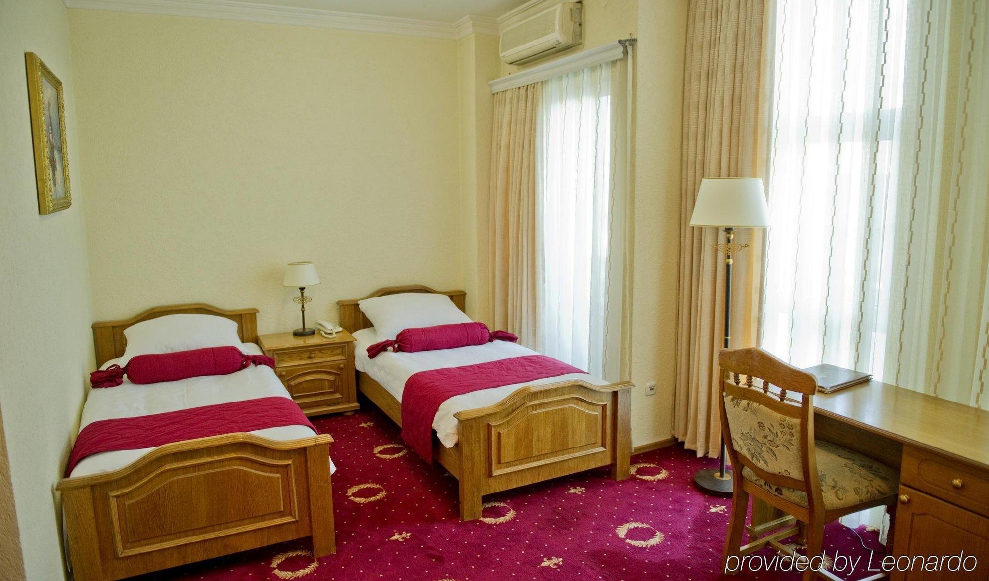 Hotel Victory Prisztina Zewnętrze zdjęcie