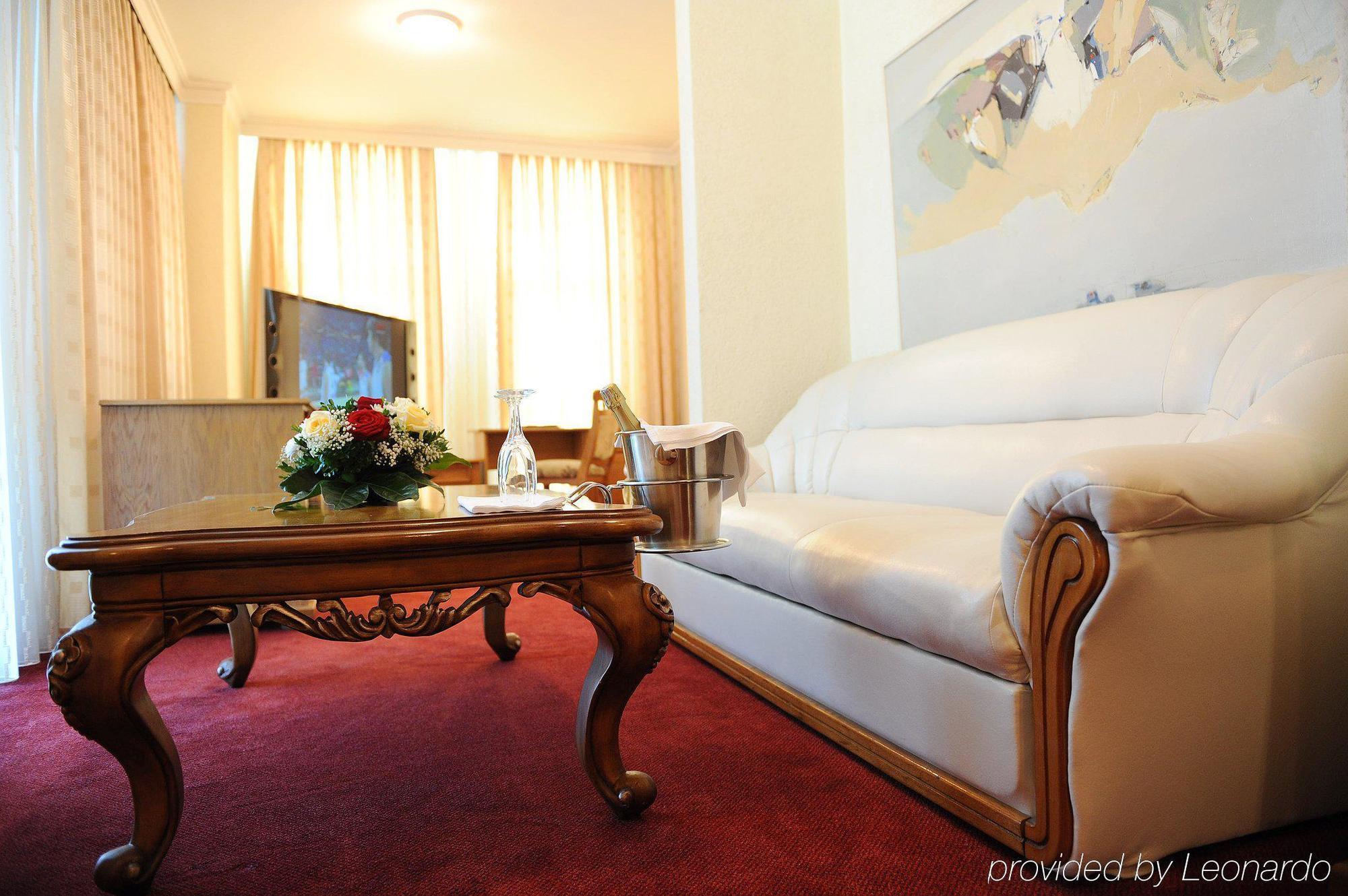 Hotel Victory Prisztina Zewnętrze zdjęcie